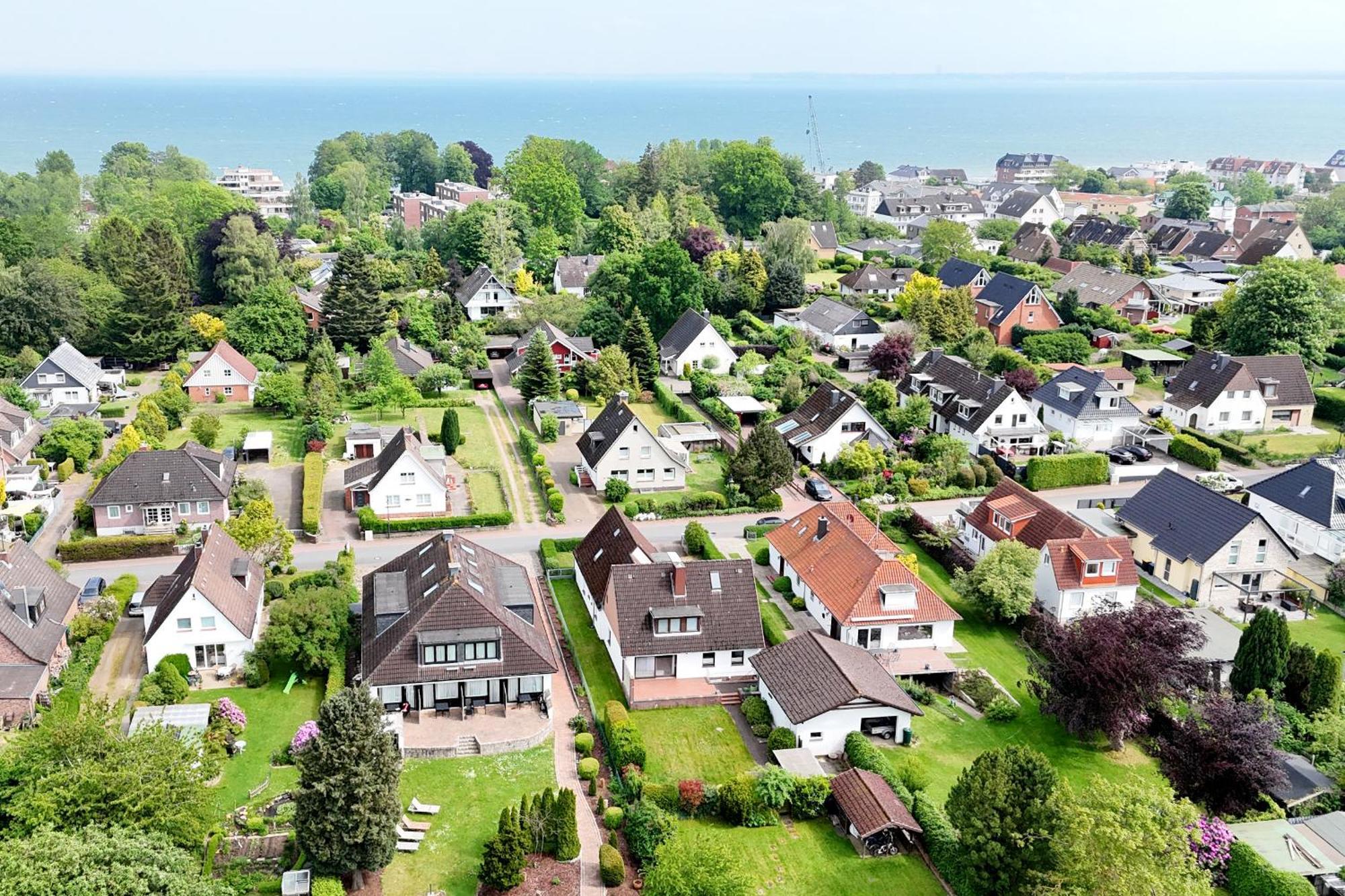 Hochwertige Ferienwohnung Mit Sonnenterrasse & Gartenblick, Nur Wenige Gehminuten Zum Strand Scharbeutz Εξωτερικό φωτογραφία